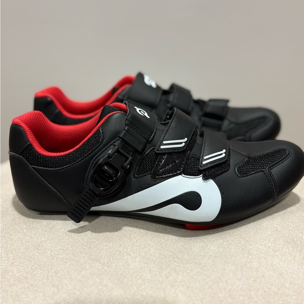 Pelaton Black and Red Men’s Cycling Shoes